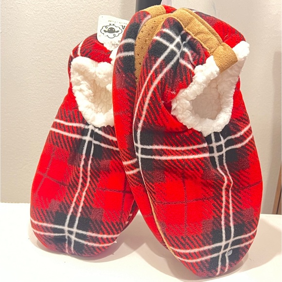 Fuzzy Slipper Socks - Size M/L - Picture 4 of 6